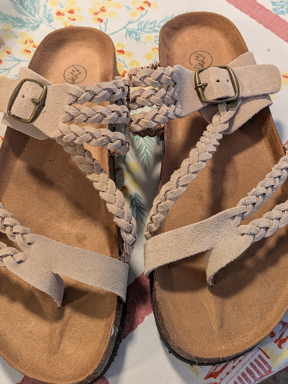 White Mountain Braided Suede Sandals Light Taupe Sand NEW 9M